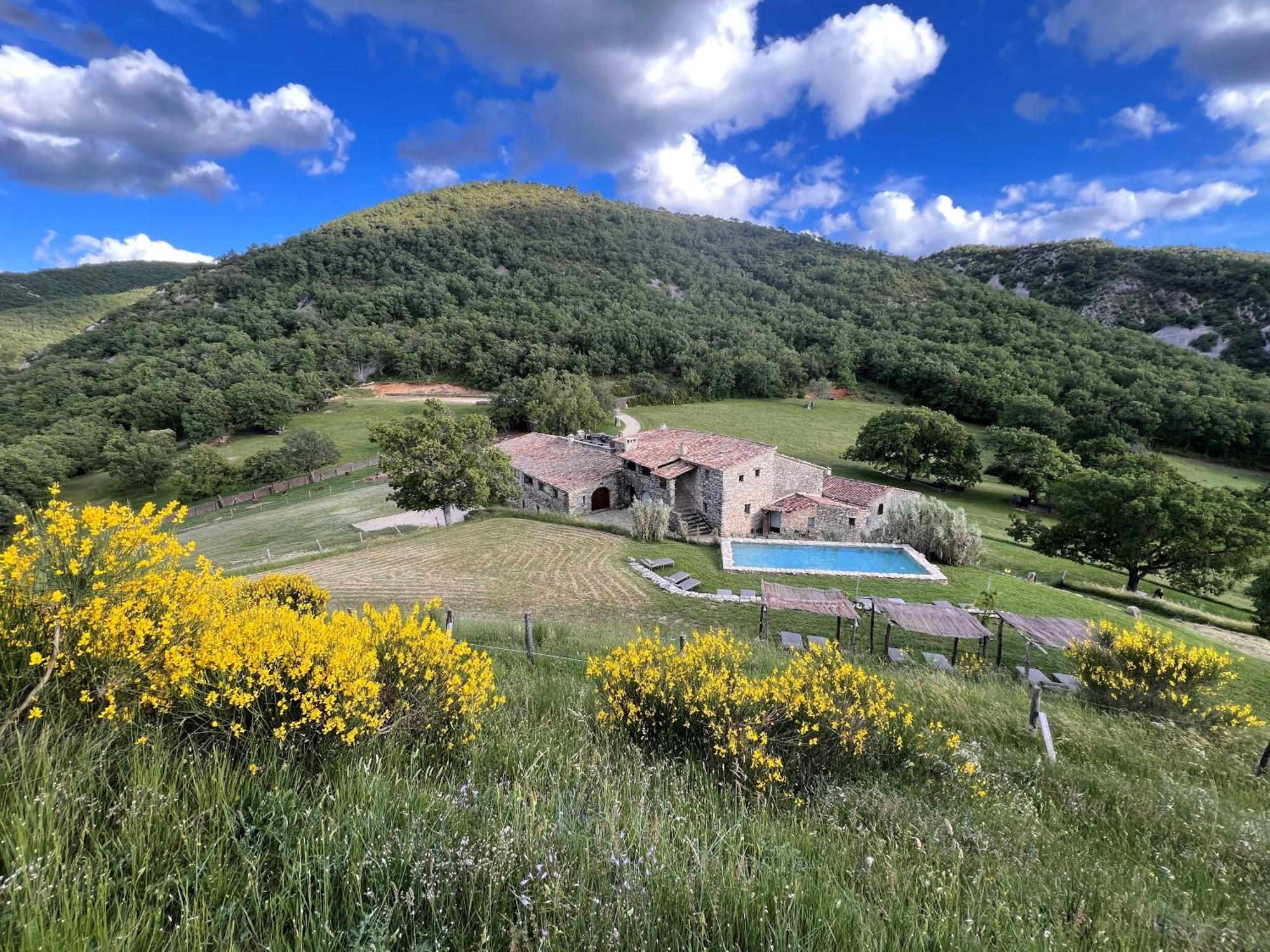 Le Domaine Du Castellas Sivergues Esterno foto