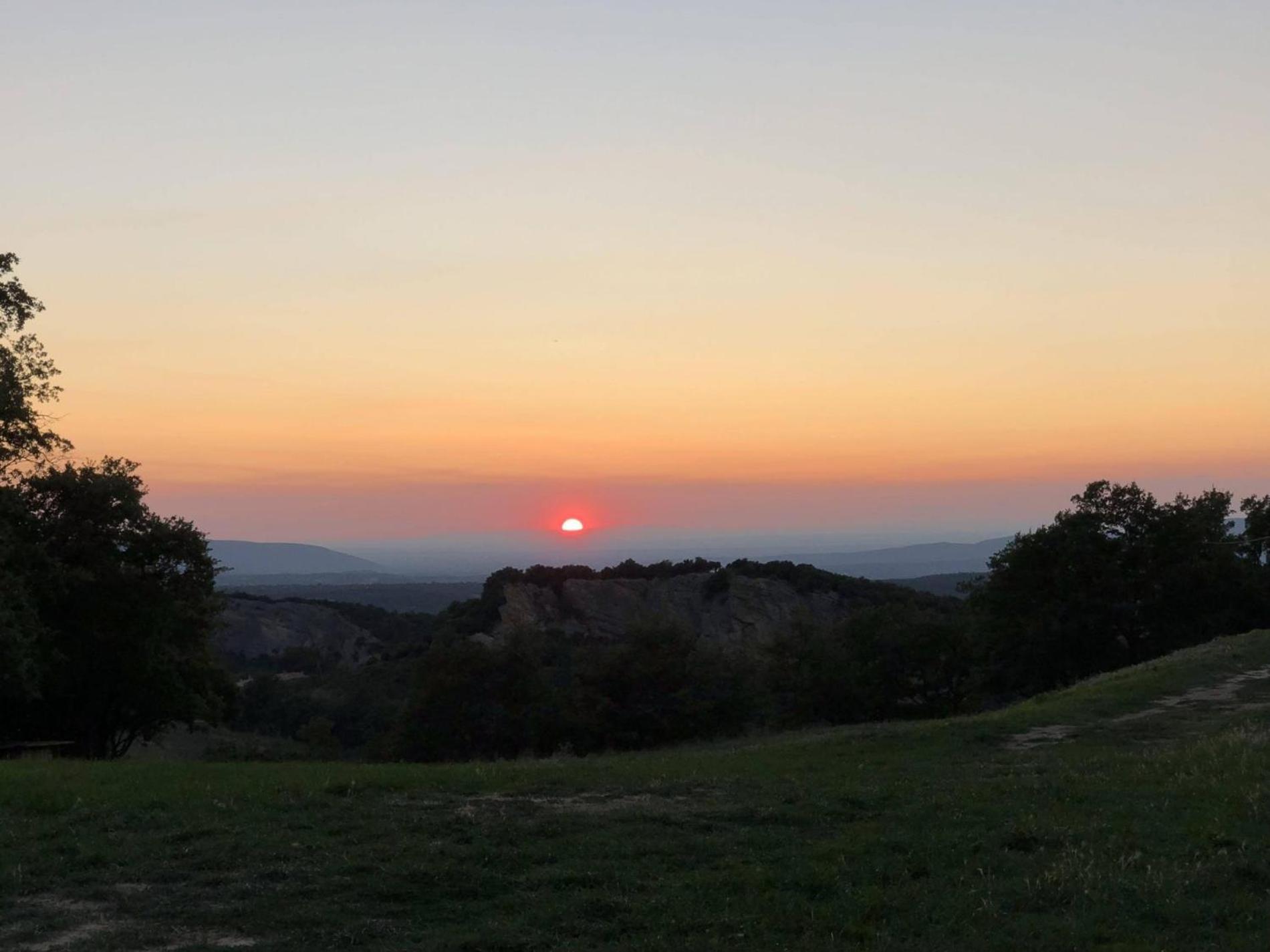 Le Domaine Du Castellas Sivergues Esterno foto